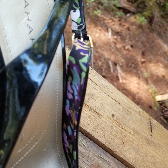 Size 8 Tahari High Heels ladies Shoes Shiny Black Open Toe Sandals straps - Picture 5 of 8